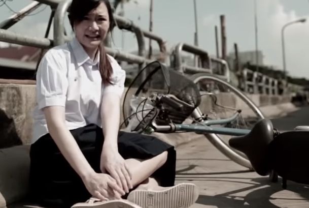 dog_phobia_fear_girl